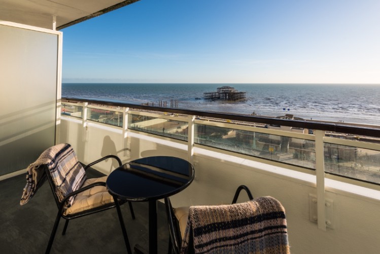 Holiday Inn Brighton Seafront - Lounge/bar Area