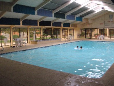 Fairfield Inn University - Indoor Pool Area