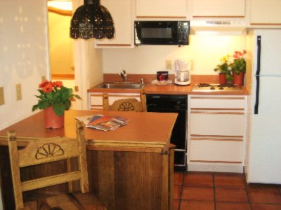 The Santa Fe Suites - Kitchenette