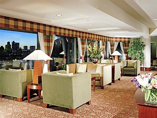 Hilton Boston Logan Airport - Executive Lounge