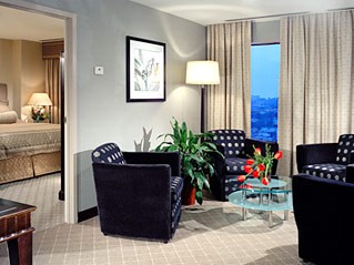 Doubletree Guest Suites Boston - Guest Room - Presidential Suite