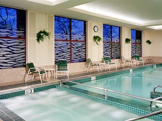 Doubletree Guest Suites Boston - Indoor Pool