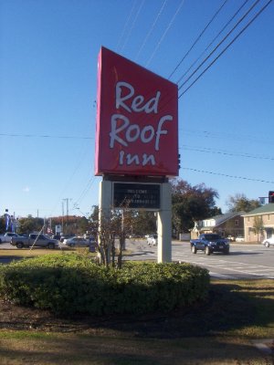 Red Roof Inn Midtown Savannah - 