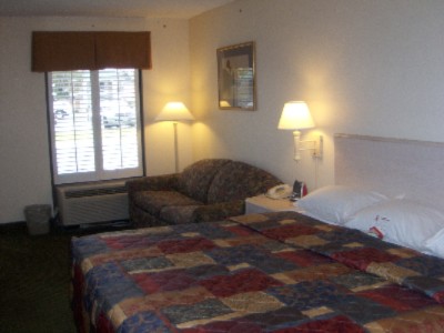 Red Roof Inn Midtown Savannah - 
