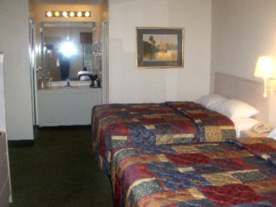 Red Roof Inn Midtown Savannah - 