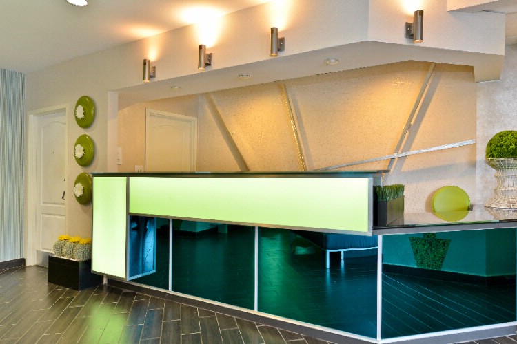 Holiday Inn Express Sanford / Lake Mary - Breakfast Bar
