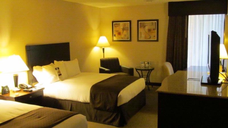 Doubletree Hotel Houston Intercontinental Airport - Courtyard
