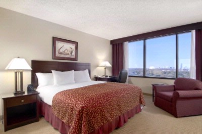 Hilton Houston Plaza / Medical Center - Standard King Room