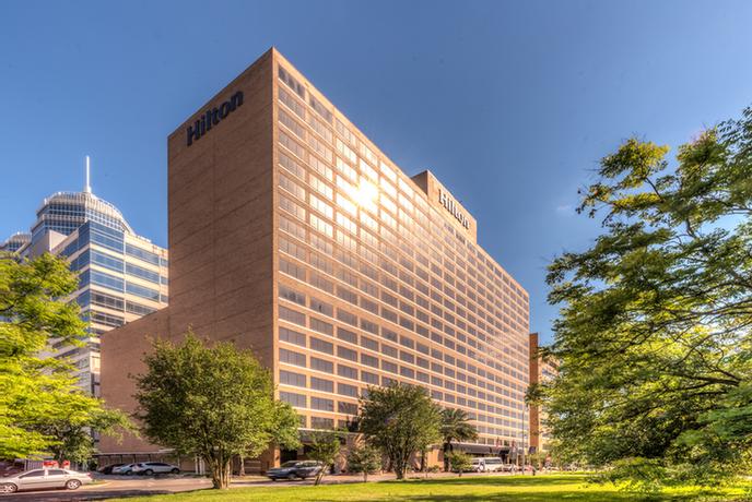 Hilton Houston Plaza / Medical Center - King Suite