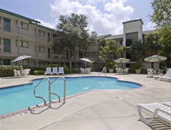 Fiesta Inn & Suites - Outdoor Tropical Pool