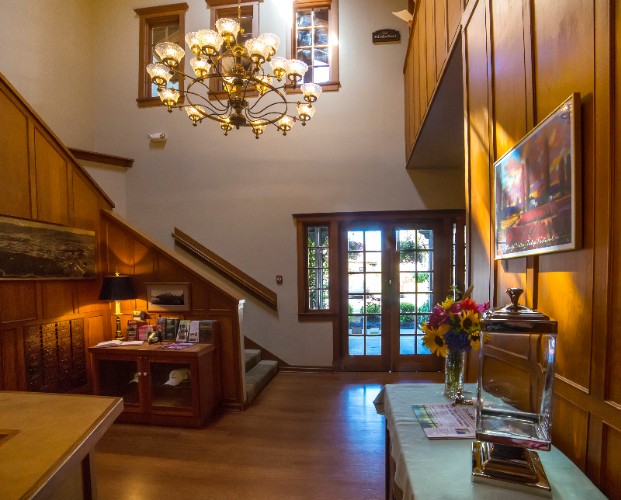 La Conner Country Inn - Town's Rainbow Bridge