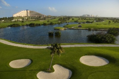 Surrounded By Mangrove Jungle And The Nichupte Lagoon Our 18-hole Par-72 Hilton Cancun Golf Club Is Only A Minute’s Cart Ride Away Via An Underground Tunnel.