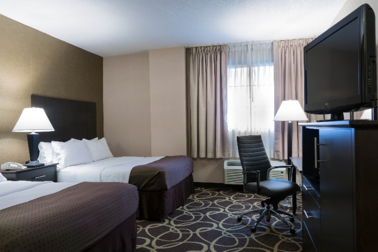 Holiday Inn Niagara Falls - Two Queen Room