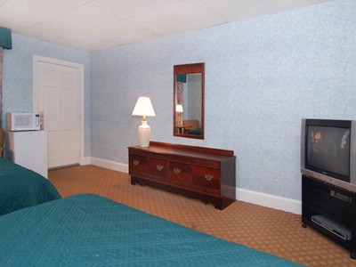 Quality Inn Colony - Non-smoking Double Queen Room