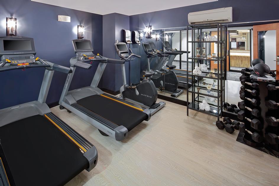 Holiday Inn Express & Suites Boston Garden - Stand Room With Two Double Beds