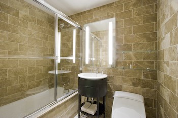 Aka: Central Park - Suite Bath
