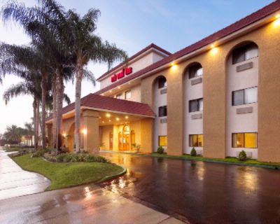Red Roof Inn - 