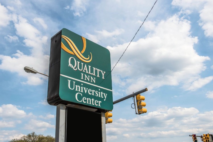 Quality Inn University Center - 