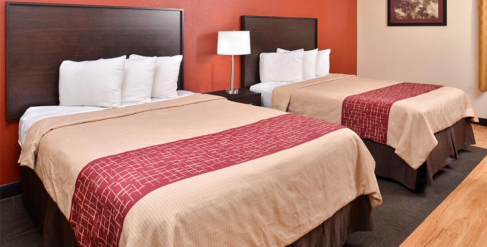 Holiday Inn Express - 
