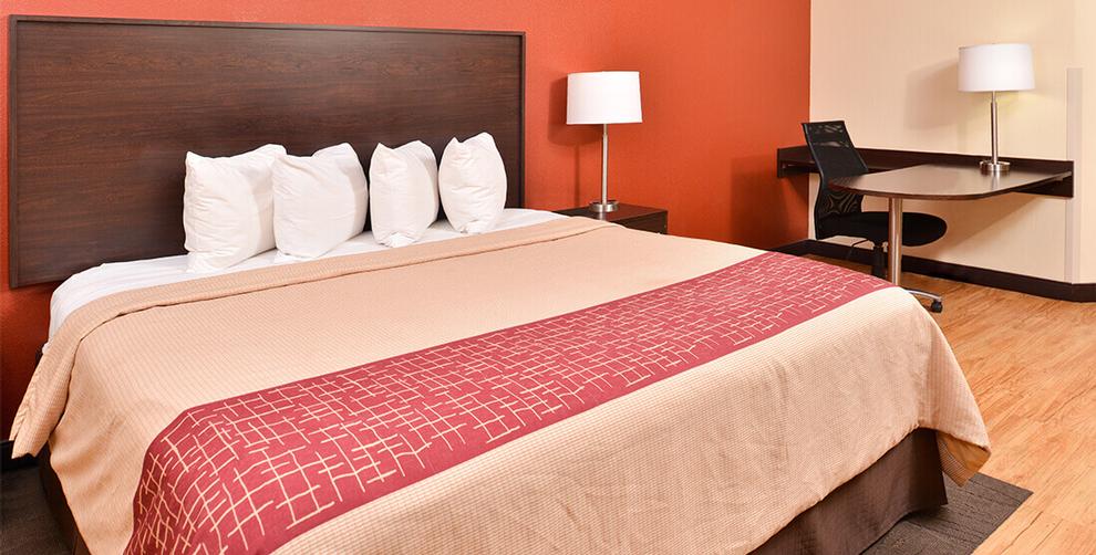 Holiday Inn Express - 