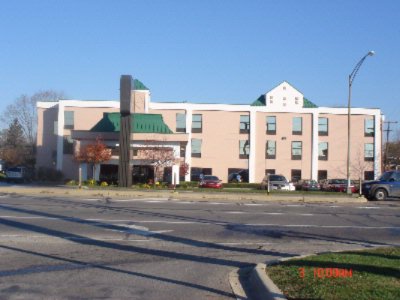 Holiday Inn Express - 