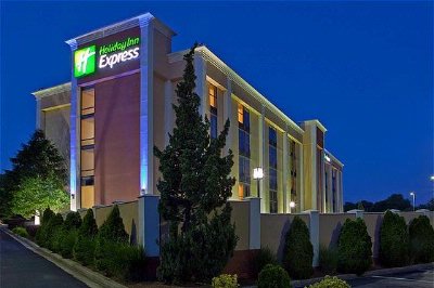 Image of Holiday Inn Express Camp Springs / Aafb