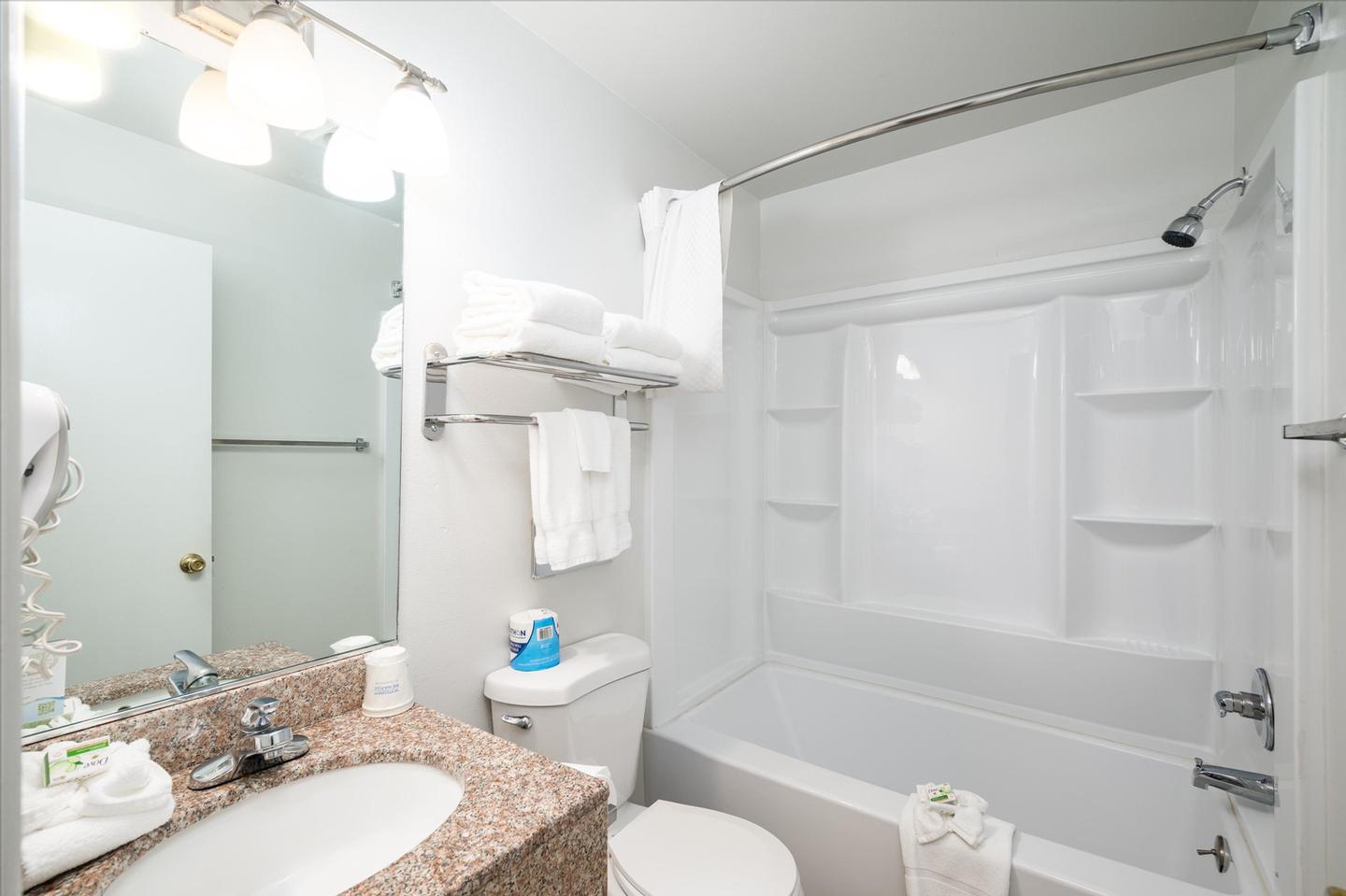 La Quinta Inn / Bellingham - Year Round In-door Spa