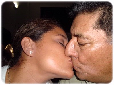 Belize Odyssey Resort - Wedding Kiss