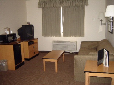 Best Rest Inn Ogden - Living Room In King Suite Room