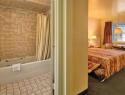 Days Inn - Days Inn King Bed Bathroom