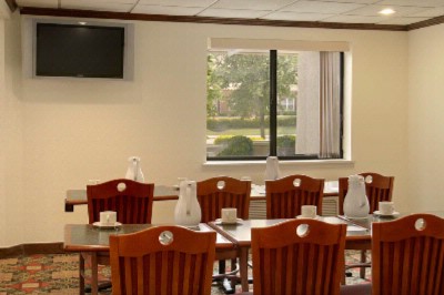 Baymont Inn & Suites at Six Flags Dr. - 