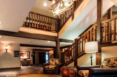 The Point Inn & Suites - The Point Inn & Suites Summer View
