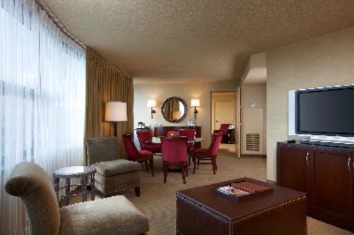 Sheraton Cerritos Hotel - Plaza Suite