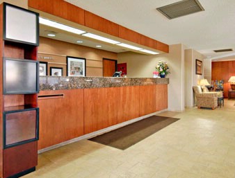 Ramada - Lobby