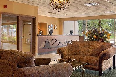 Howard Johnson Inn & Conference Center - Lobby