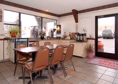 Econo Lodge Downtown Albuquerque - 