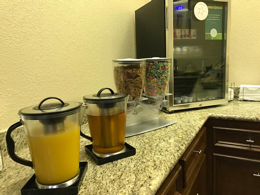 Comfort Suites - 