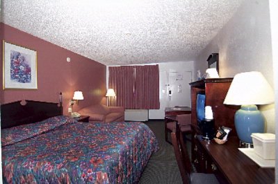Days Inn 6 Flags - King Size Room