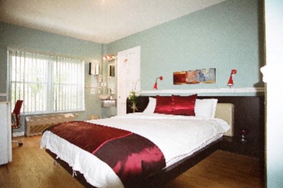 Ponce De Leon Hotel - 