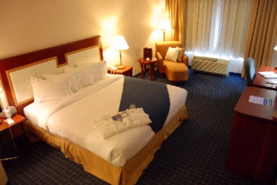 Holiday Inn Express & Suites - New Holiday Inn Express Bedding