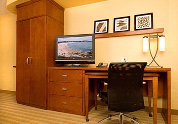 Courtyard by Marriott Kendall Town - 