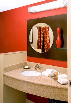 Courtyard by Marriott Kendall Town - 