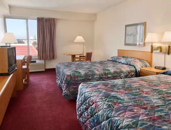 Menomonie Super 8 Motel - 