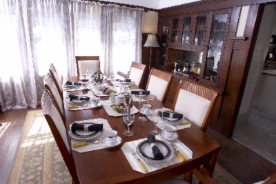 The Craftsman Inn - Complimentary Champagne Breakfast Served Daily