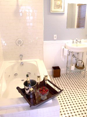 The Craftsman Inn - Romance Packages Available