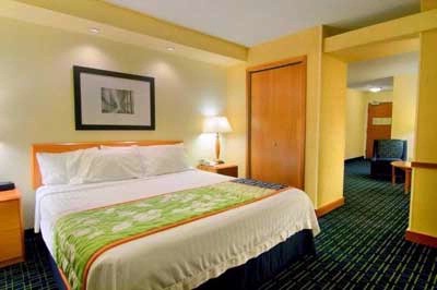 Fairfield Inn & Suites - 