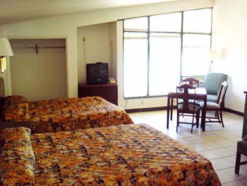 Tarponn Inn - Guest Bed