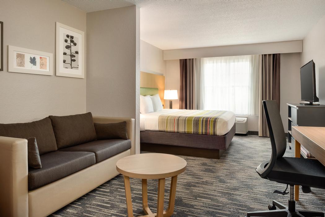 Country Inn & Suites - Fitness Center W/cardio Equipment