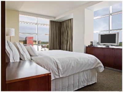 Westin Memphis Beale Street - Executive Suite Bedroom