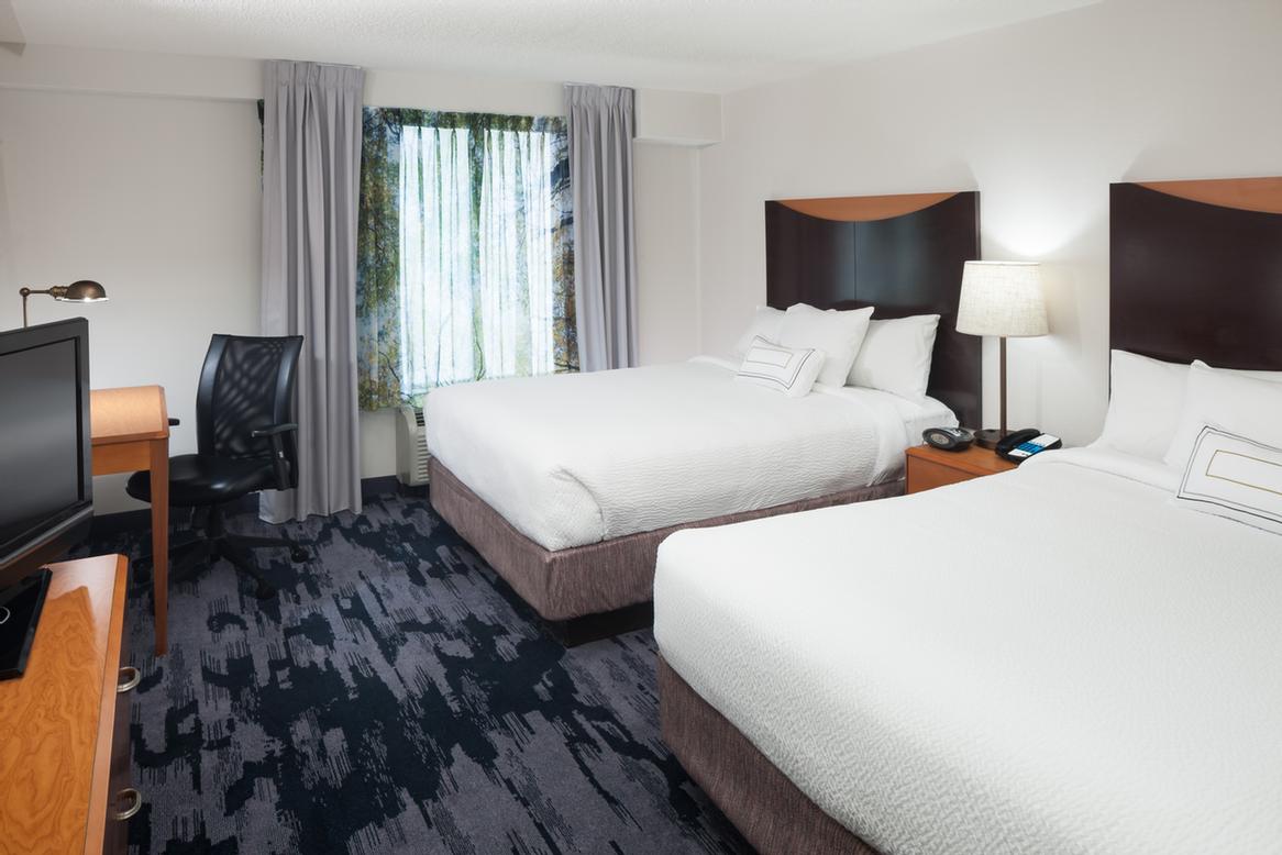 Fairfield Inn & Suites - Deluxe Continental Breakfast